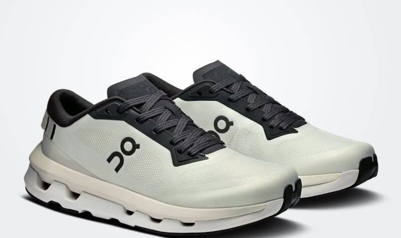 On Cloud Zone Superfoam Tenis en Hielo Negro