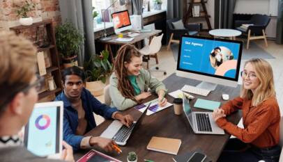 Key Factors in Selecting a Software Development Agency for Businesses