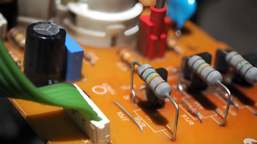 Power Factor Correction Capacitors in Canada