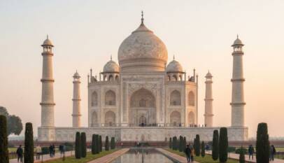 Early morning view of the Taj Mahal with soft light and minimal crowds, ideal timing for a well-planned Taj Mahal tour package.